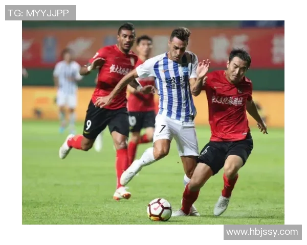 恒大与富力激战正酣精彩瞬间回顾与战术分析